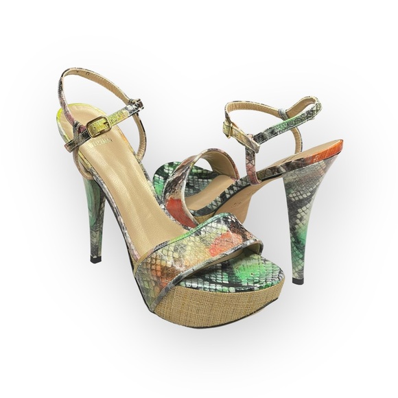 Stuart Weitzman 𒀭Pretty Python Platform Heel Sandal 𒀭Color Patent Leather 𒀭9B - Picture 16 of 17